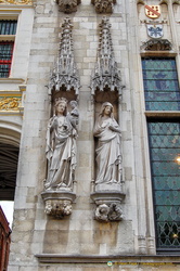 Statues on facade of the Stadhuis
